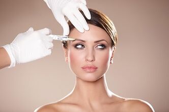 Métodos para rejuvenecer la piel alrededor de los ojos.